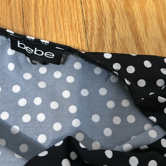 Bebe Women’s Black/White Sleeveless Polka Dot Romper Sz M - Picture 6 of 7